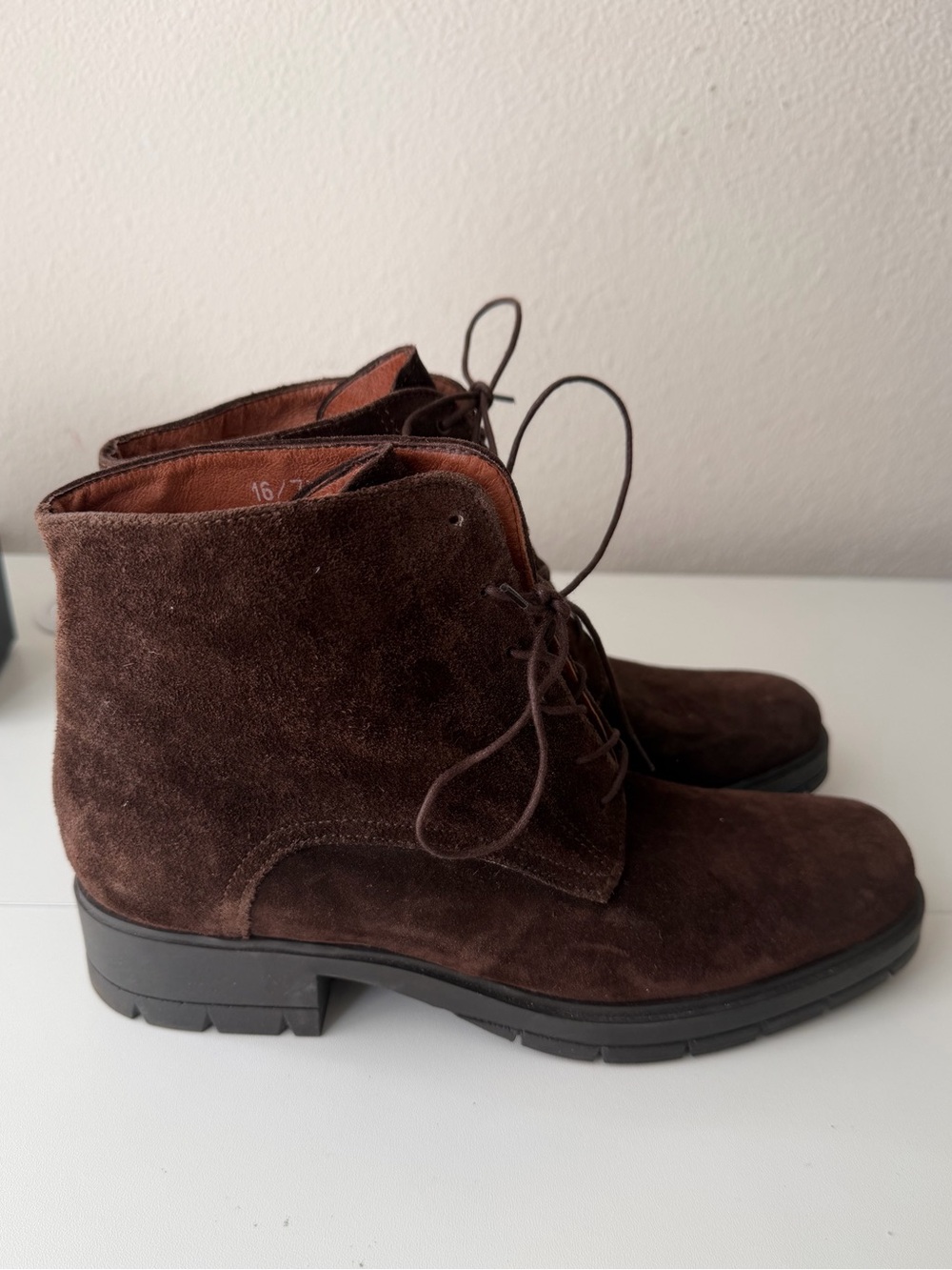 vintage Nickels dark brown suede lace-up ankle boots Made in Italy Lug Sole